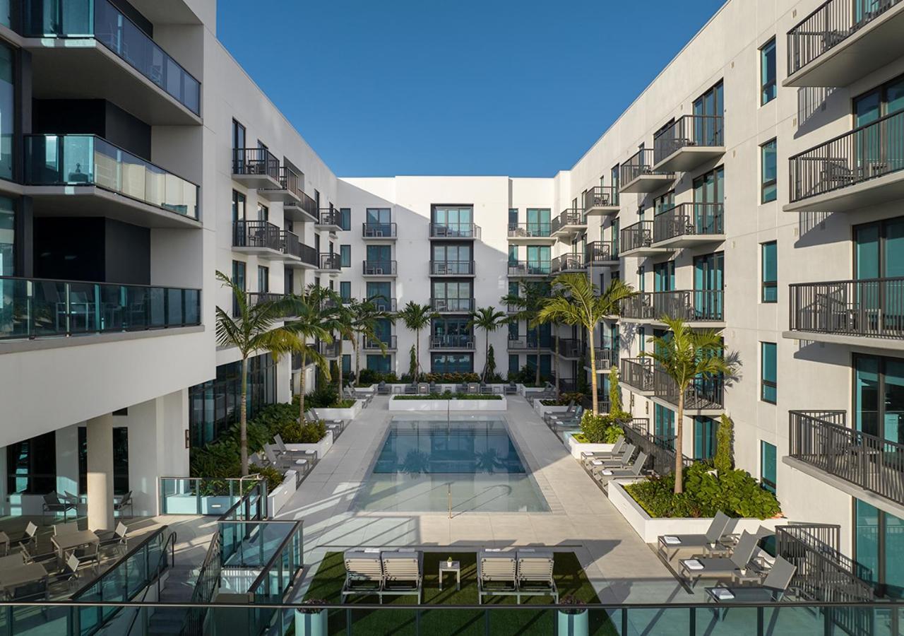 فندق Aka West Palm غرب شاطئ بالم المظهر الخارجي الصورة
